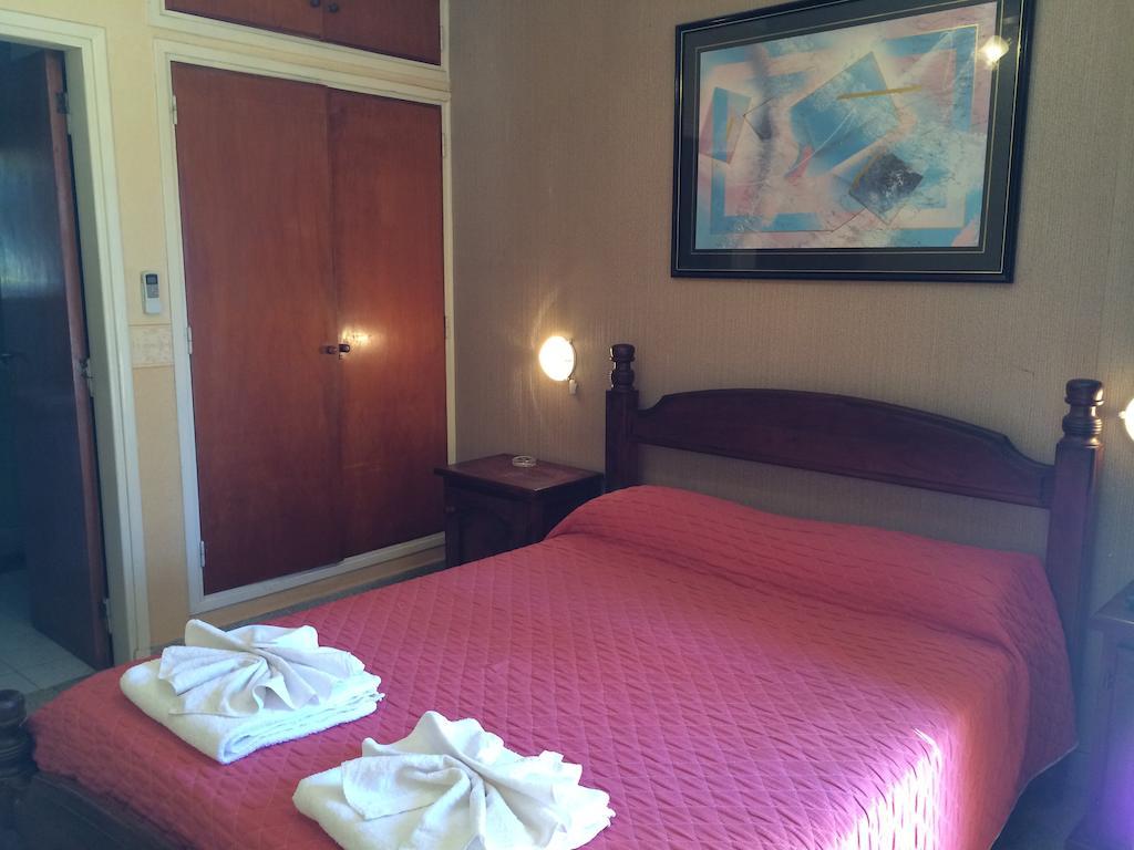 Hotel Cordoba Villa Carlos Paz Zimmer foto